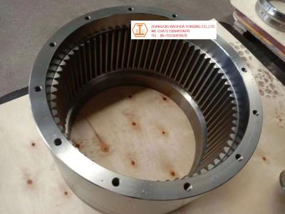 Venta de coronas dentadas internas en maquinaria de construcción